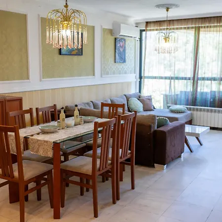 Megy's 3 Bedroom Near Ndk アパート