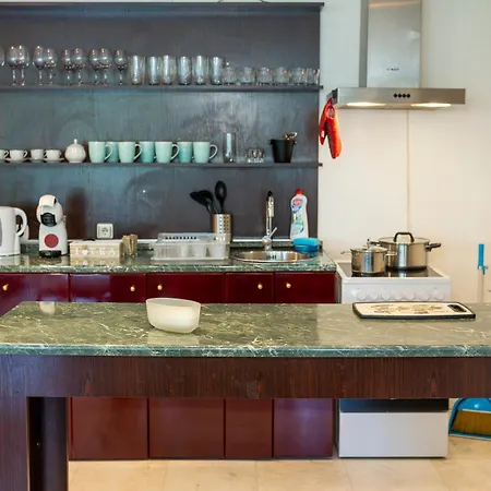 Megy's 3 Bedroom Near Ndk *