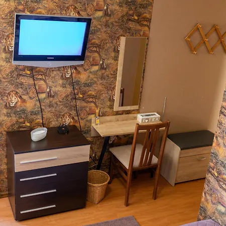 Megy's 3 Bedroom Near Ndk *